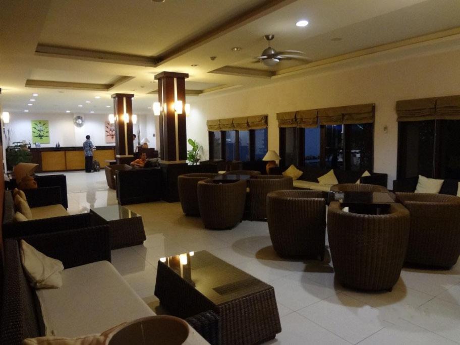 Oasis Atjeh Hotel Banda Aceh Zewnętrze zdjęcie